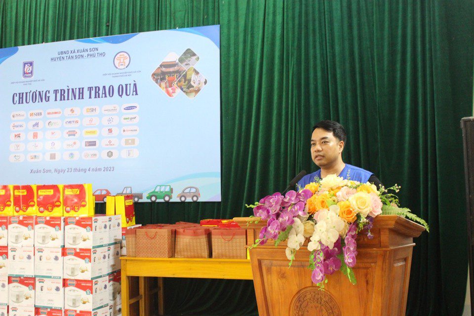 Longbiensme tham gia chương trình Caravan Hành trình Nhân Ái