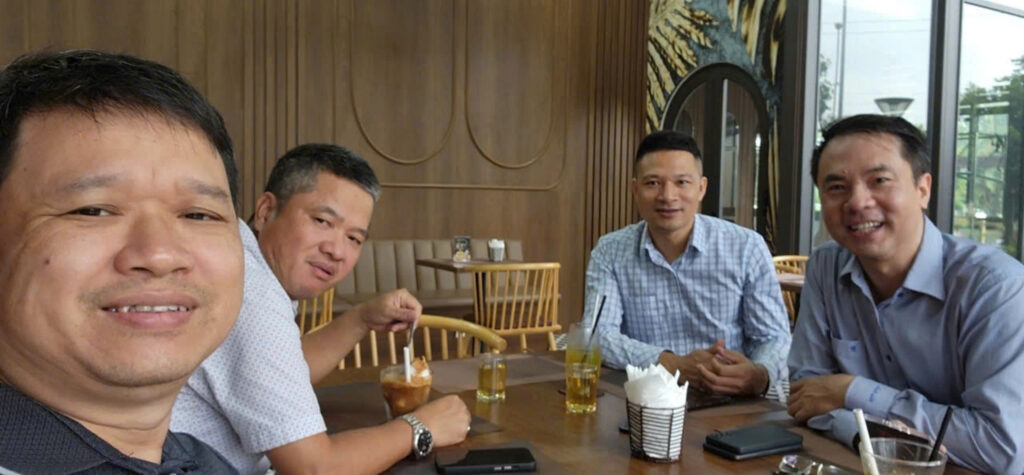 Team Công nghiệp duy trì lịch off cafe thường xuyên vào sáng thứ 6 từ 7.30-9h00 tại quán cafe BBMC ở sài đồng