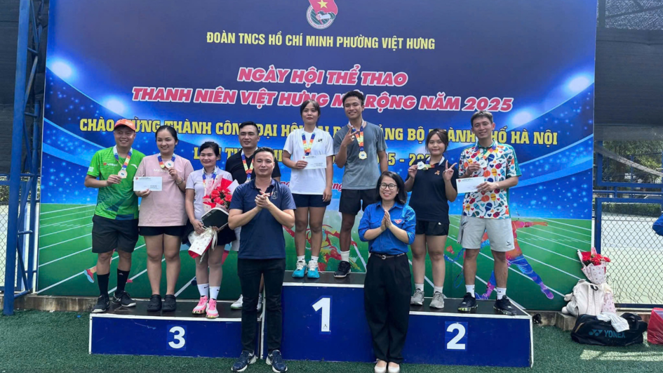 Chúc mừng đoàn VĐV CLB Pickleball của chúng ta đã giành 2 huy chương ở 2 hạng mục trong khuôn khổ ngày hội thể thao Thanh niên Việt Hưng mở rộng năm 2025
